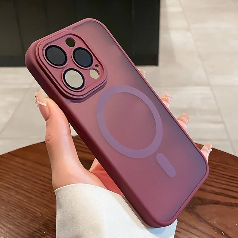 Étui magnétique de luxe mat Armor – Compatible Magsafe et design translucide 🔥📱