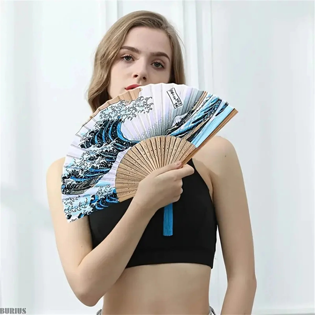 Vintage Wave Fan - Portable Folding Pocket Fan for Weddings & Performances 🎎✨